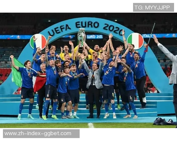 AC米兰重塑防线引援计划启动21岁意甲新星成首选功勋球员遭多队争抢 AC米兰重塑防线引援计划启动21岁意甲新星成首选功勋球员遭多队争抢